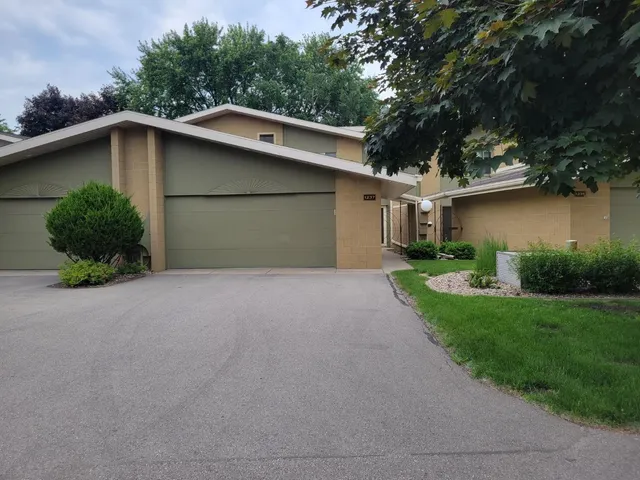 $234,500 | 1237 West Nicolet Circle, Appleton, WI 54914