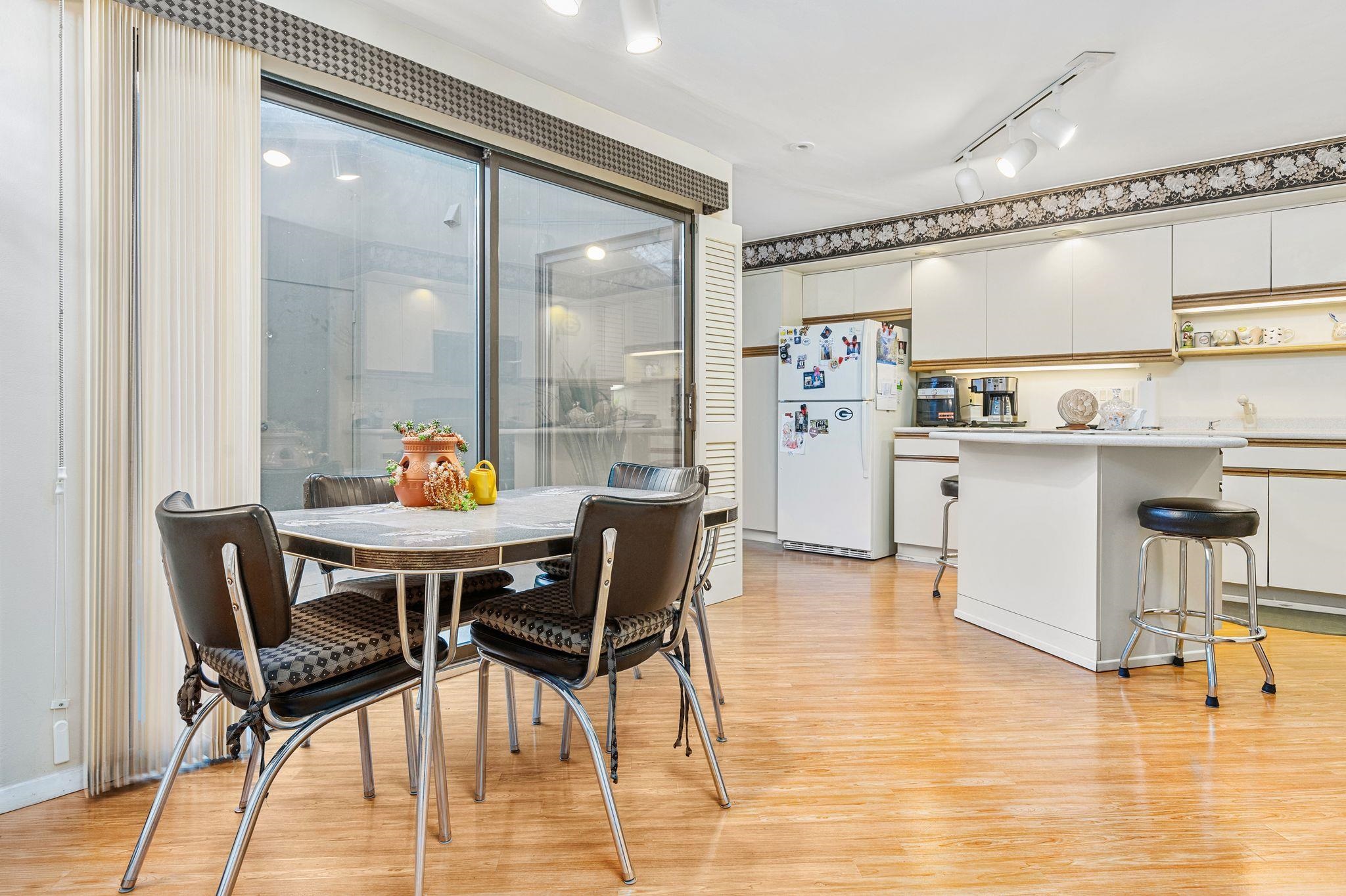 1237 West Nicolet Circle Appleton, WI 54914 - Photo 5 of 35