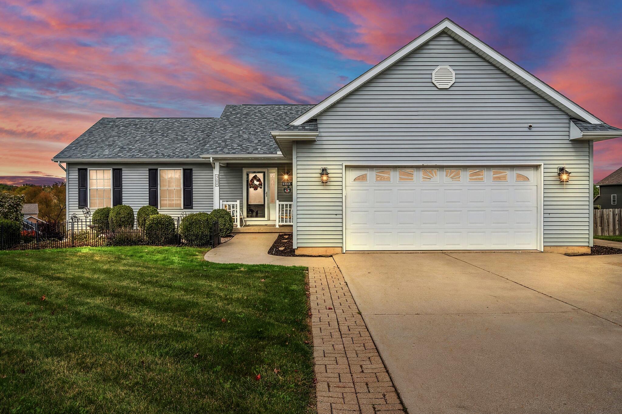 300 West 126th Place Crown Point, IN 46307 - Photo 1 of 23 2048x1365