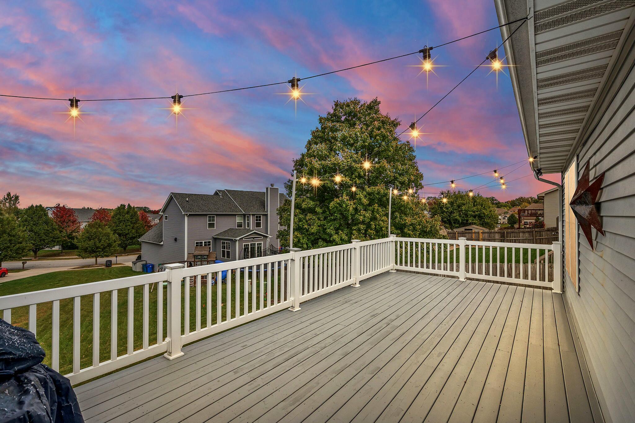 300 West 126th Place Crown Point, IN 46307 - Photo 2 of 23 2048x1365