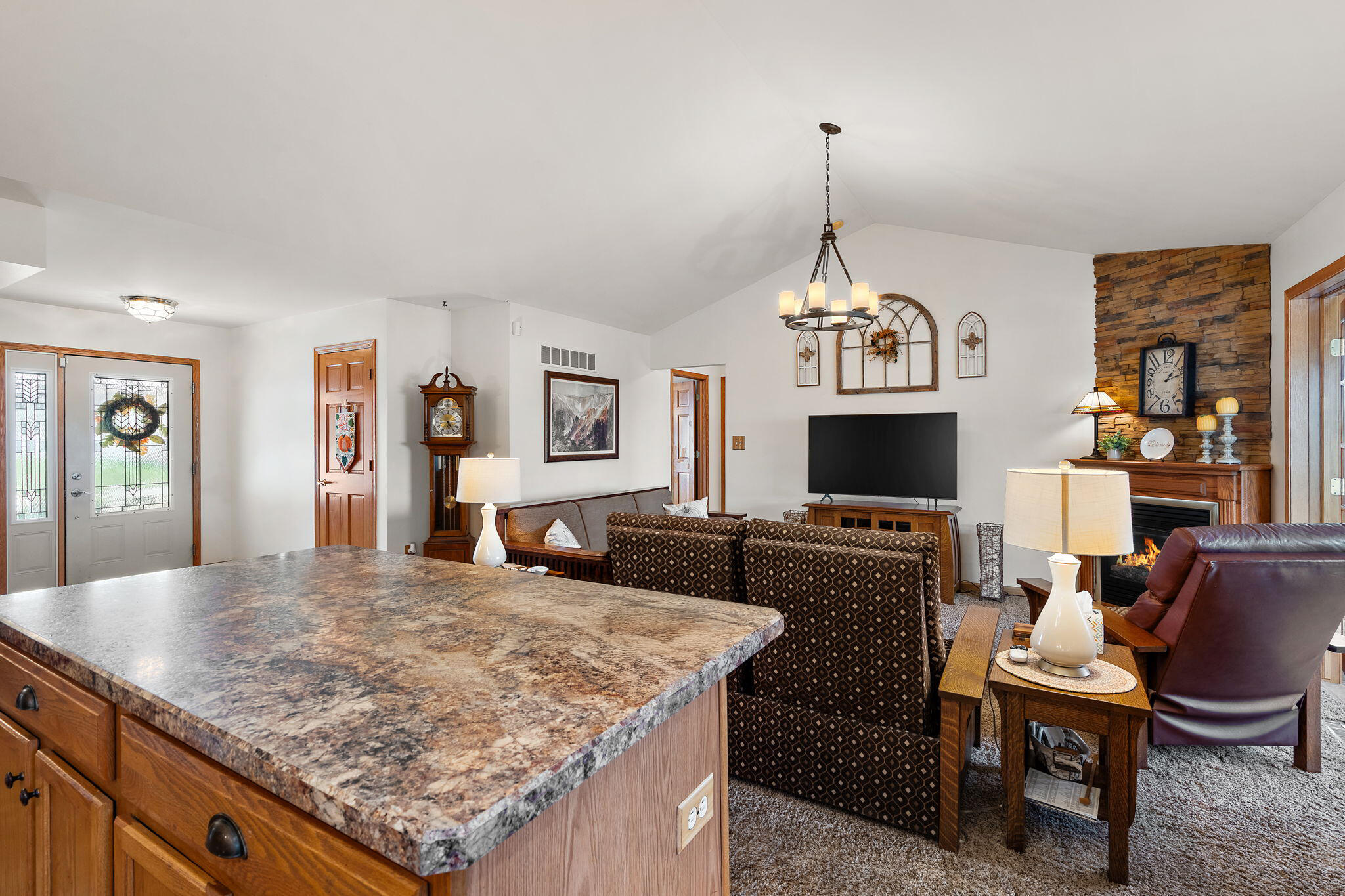 300 West 126th Place Crown Point, IN 46307 - Photo 7 of 23 2048x1365