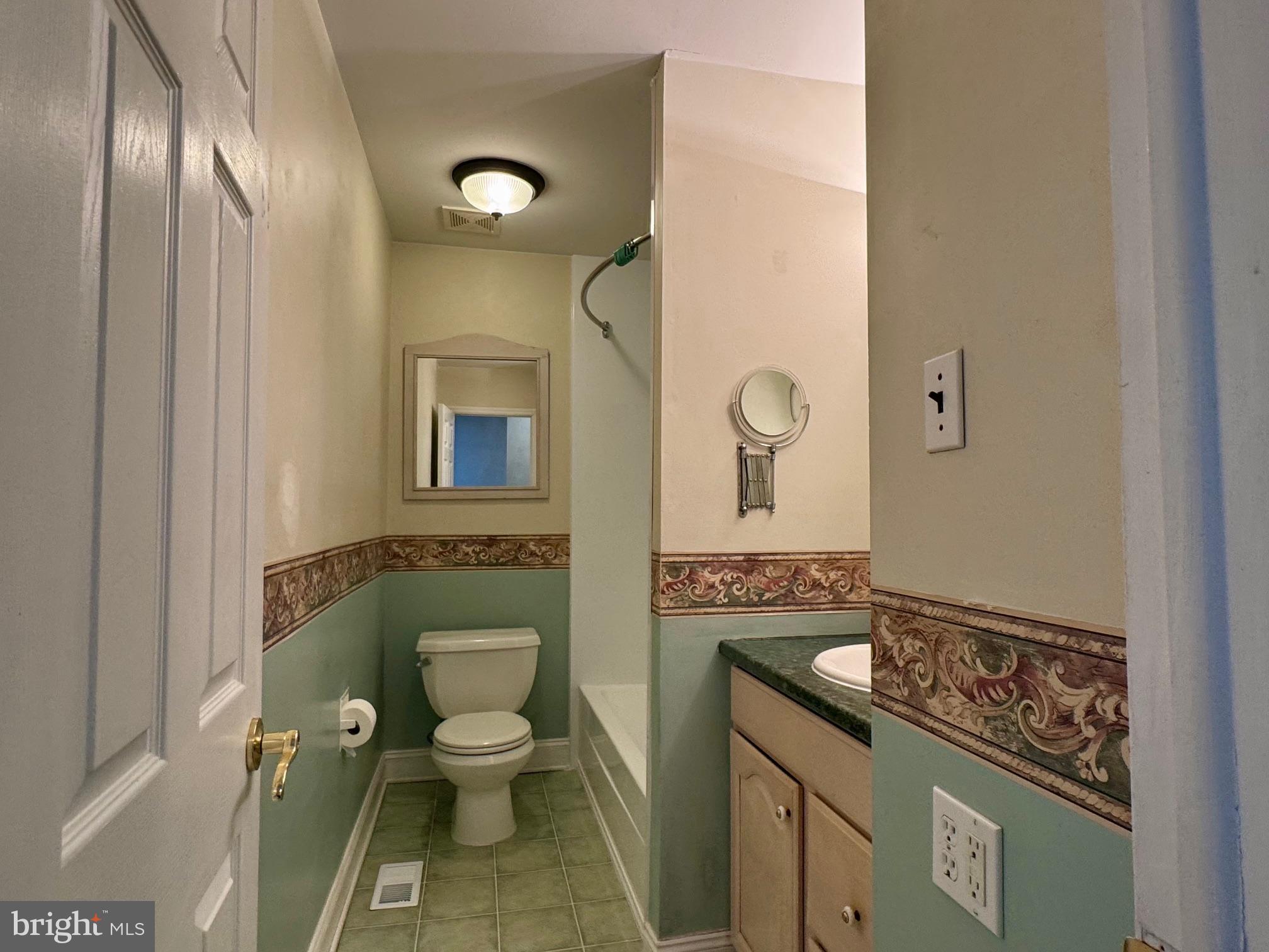 2 Eaves Mill Road Medford, NJ 08055 - Photo 12 of 19 Full bath on upper level