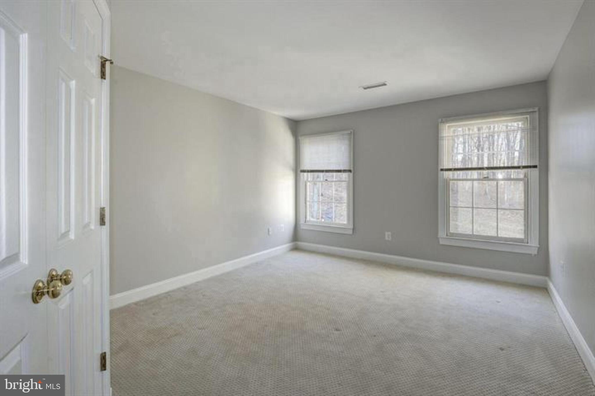 2082 Hunters Crest Way Vienna, VA 22181 - Photo 16 of 31