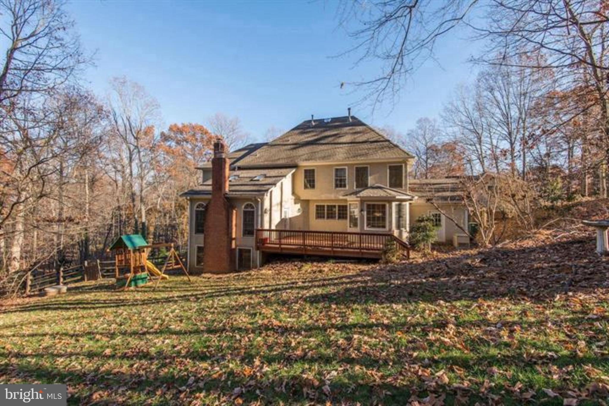 2082 Hunters Crest Way Vienna, VA 22181 - Photo 4 of 31