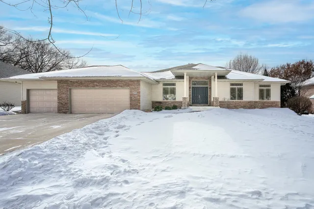 $595,000 | 3139 Anric Drive, Eau Claire, WI 54701