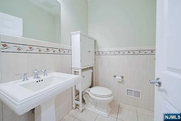 $6,500 | 2 Candlewood Drive, Old Tappan, NJ 07675
