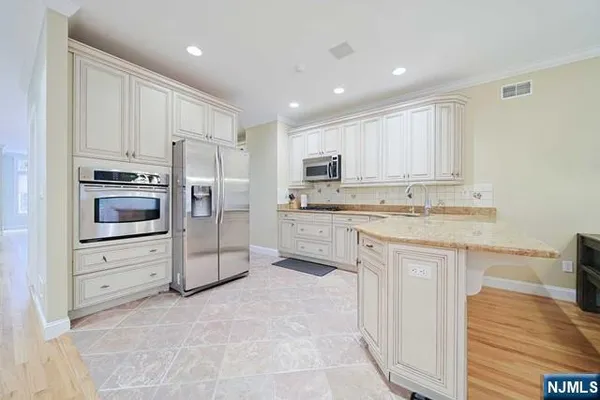 $6,500 | 2 Candlewood Drive, Old Tappan, NJ 07675