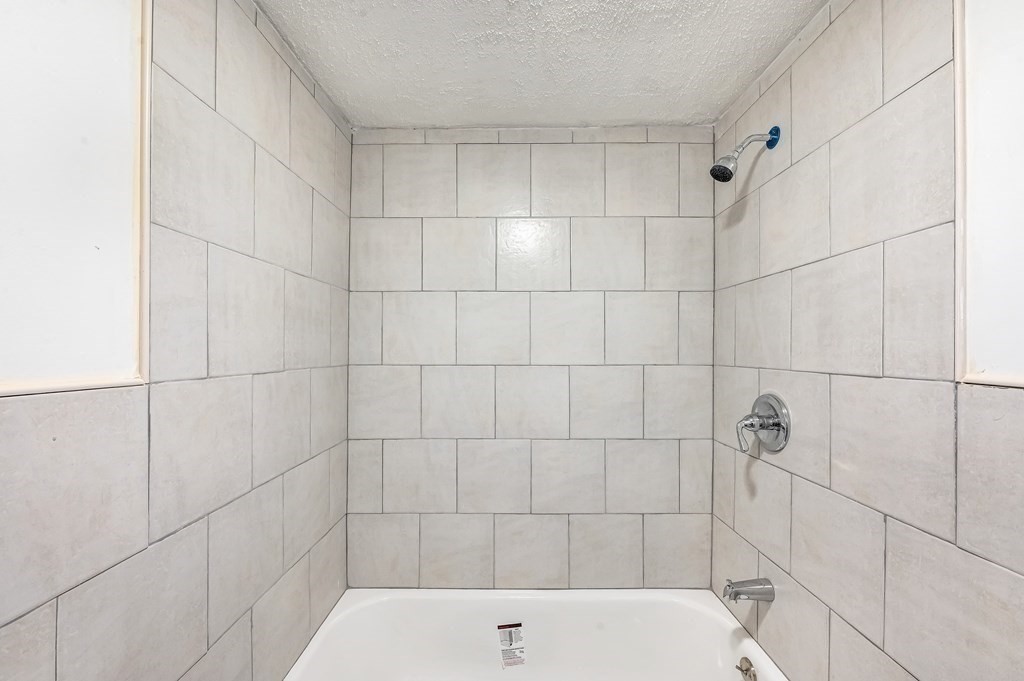 146 Temby Street Springfield, MA 01119 - Photo 21 of 25 Gallery Image 21