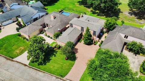 $599,000 | 31 Bendwood Drive, Sugar Land, TX 77478