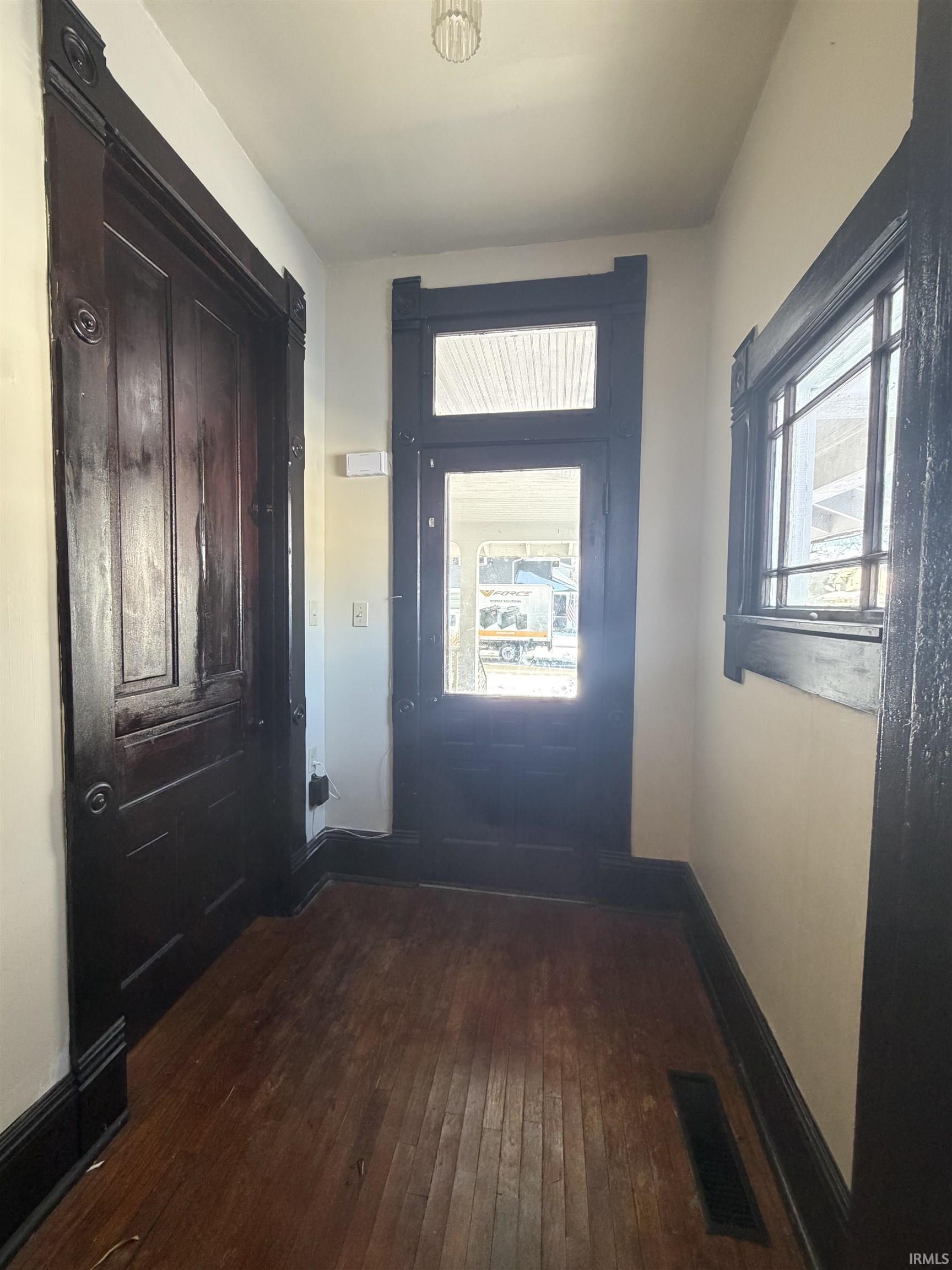 601 South Clay Street Frankfort, IN 46041 - Photo 3 of 25