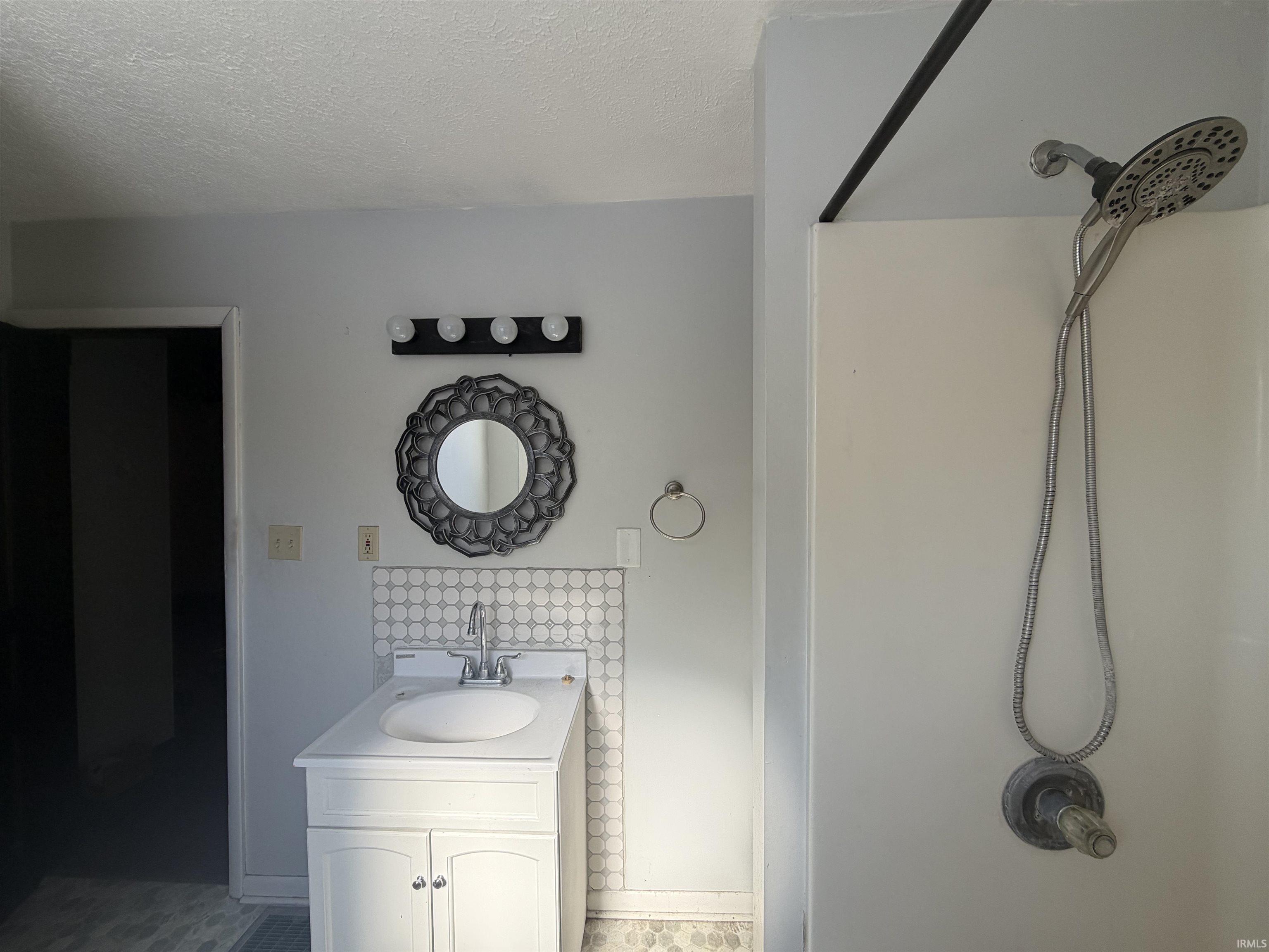 601 South Clay Street Frankfort, IN 46041 - Photo 10 of 25