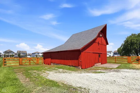 $525,000 | 2720 South 650 East, Whitestown, IN 46075