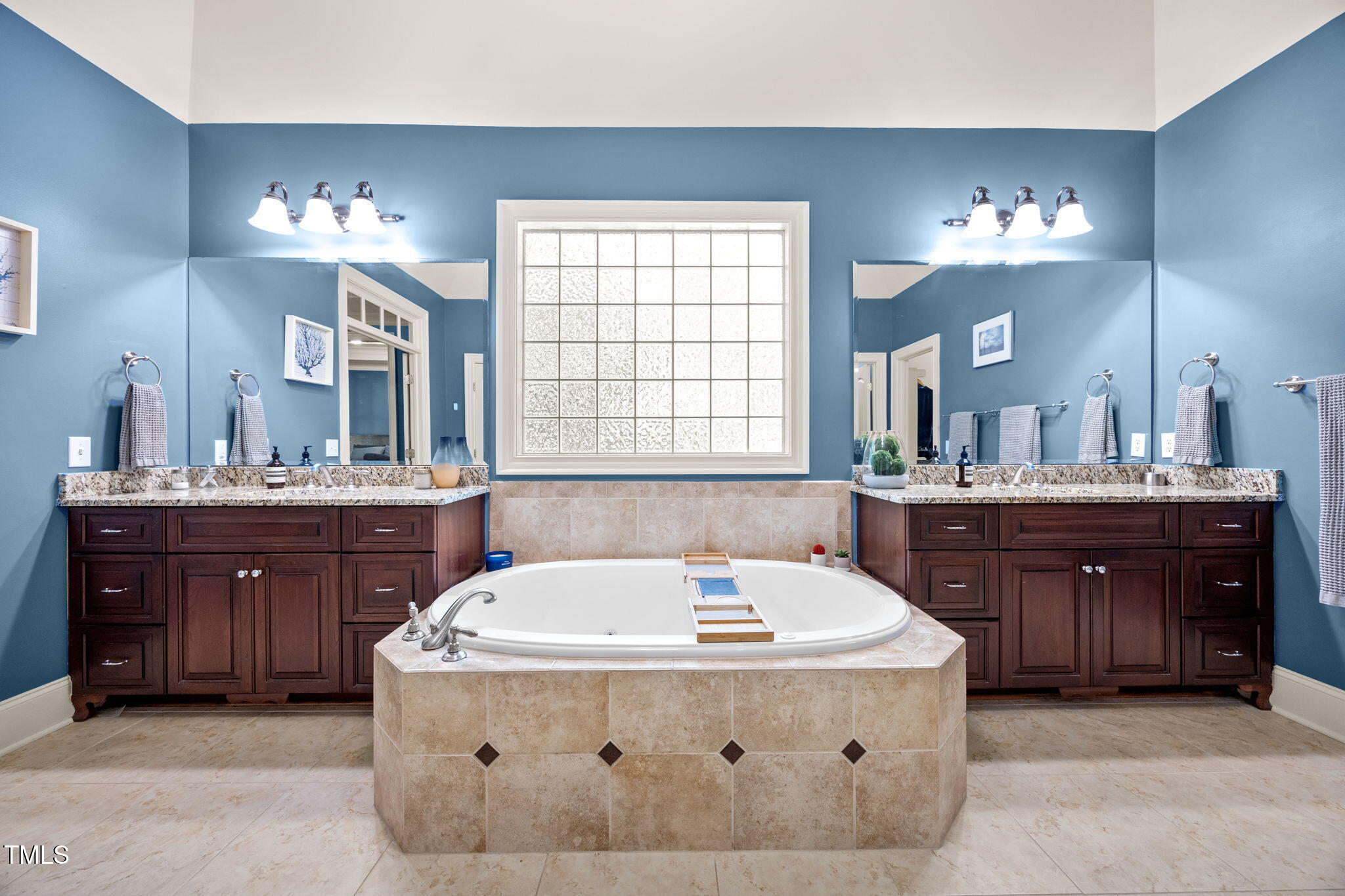 2409 Loring Court Raleigh, NC 27613 - Photo 26 of 60 57-web-or-mls-IMG_5901