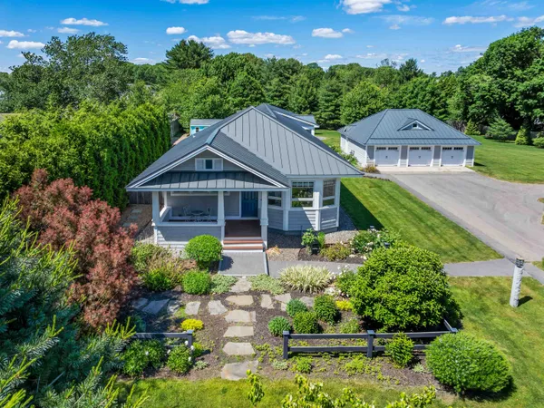 $1,500,000 | 384 Winnacunnet Road, Hampton, NH 03842