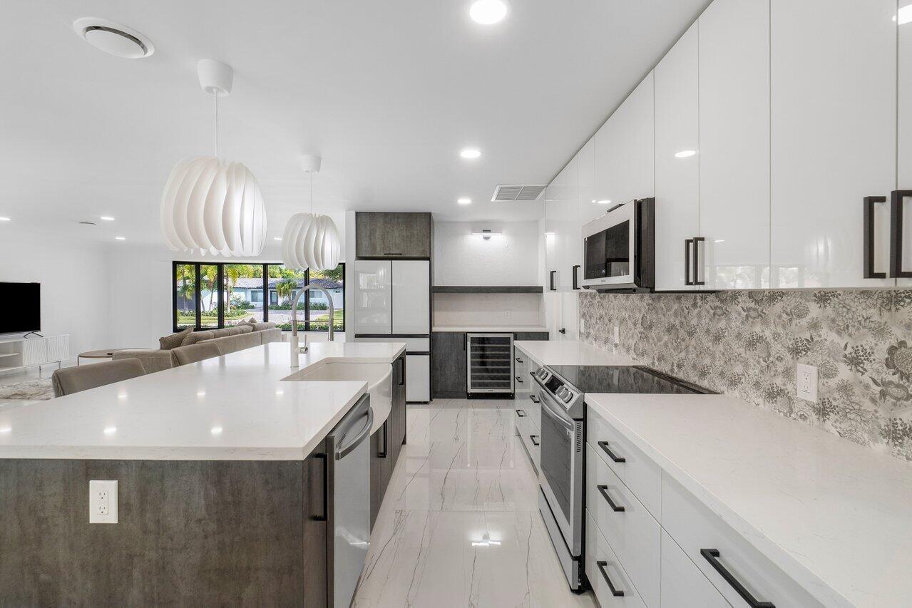 1200 Southwest 8th Street Boca Raton, FL 33486 - Photo 12 of 34 012-1200Southwest8thStreet-BocaRaton-FL-