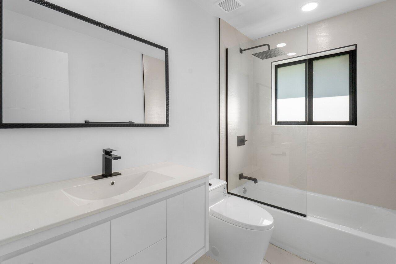 1200 Southwest 8th Street Boca Raton, FL 33486 - Photo 19 of 34 019-1200Southwest8thStreet-BocaRaton-FL-