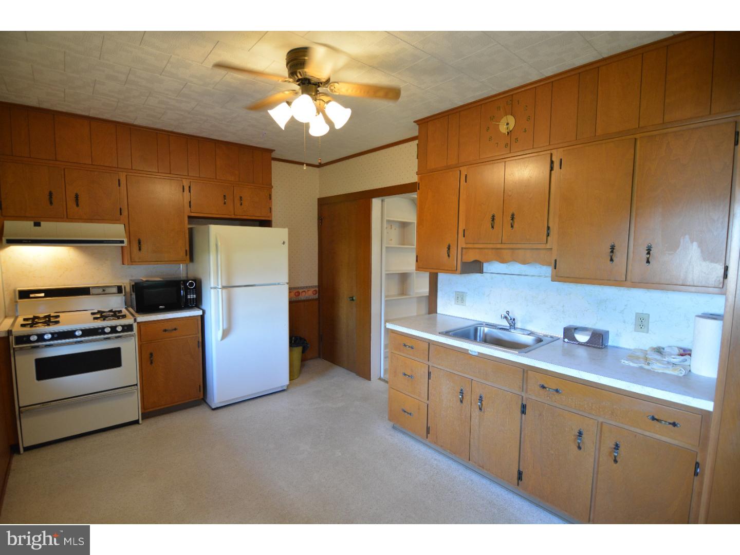 10 Pershing Boulevard Reading, PA 19607 - Photo 7 of 22 Gallery Image 7
