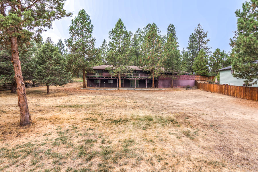 60830 Diamond Road Bend, OR 97702 - Photo 18 of 23 20