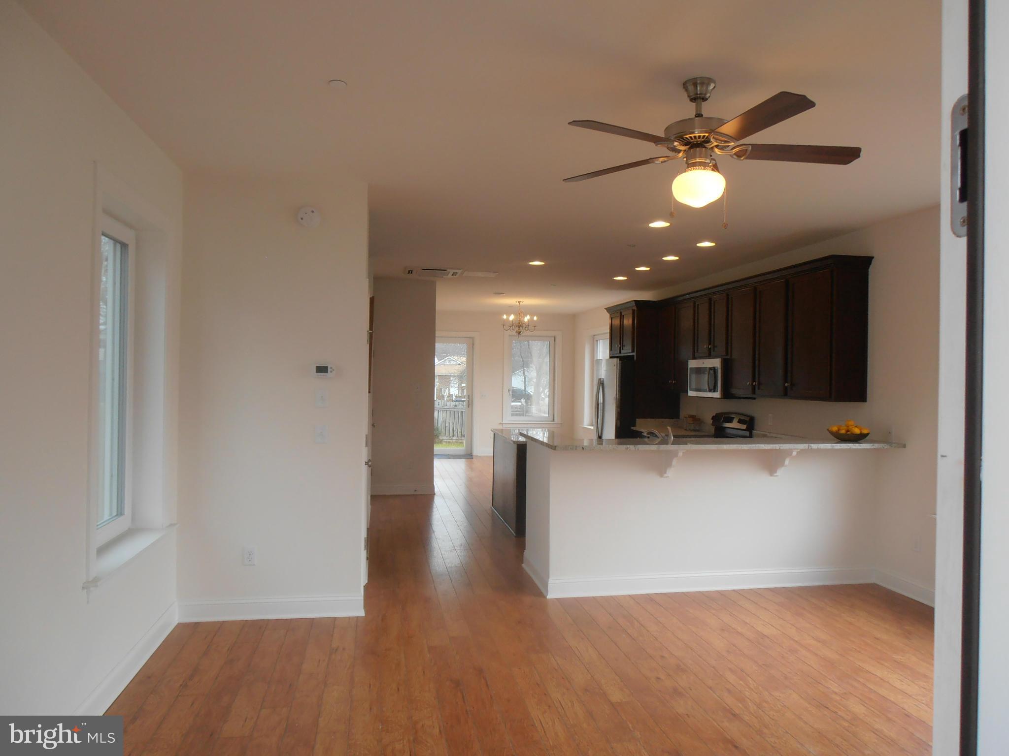 5424 Addison Road Fairmount Heights, MD 20743 - Photo 4 of 26 Living Room
