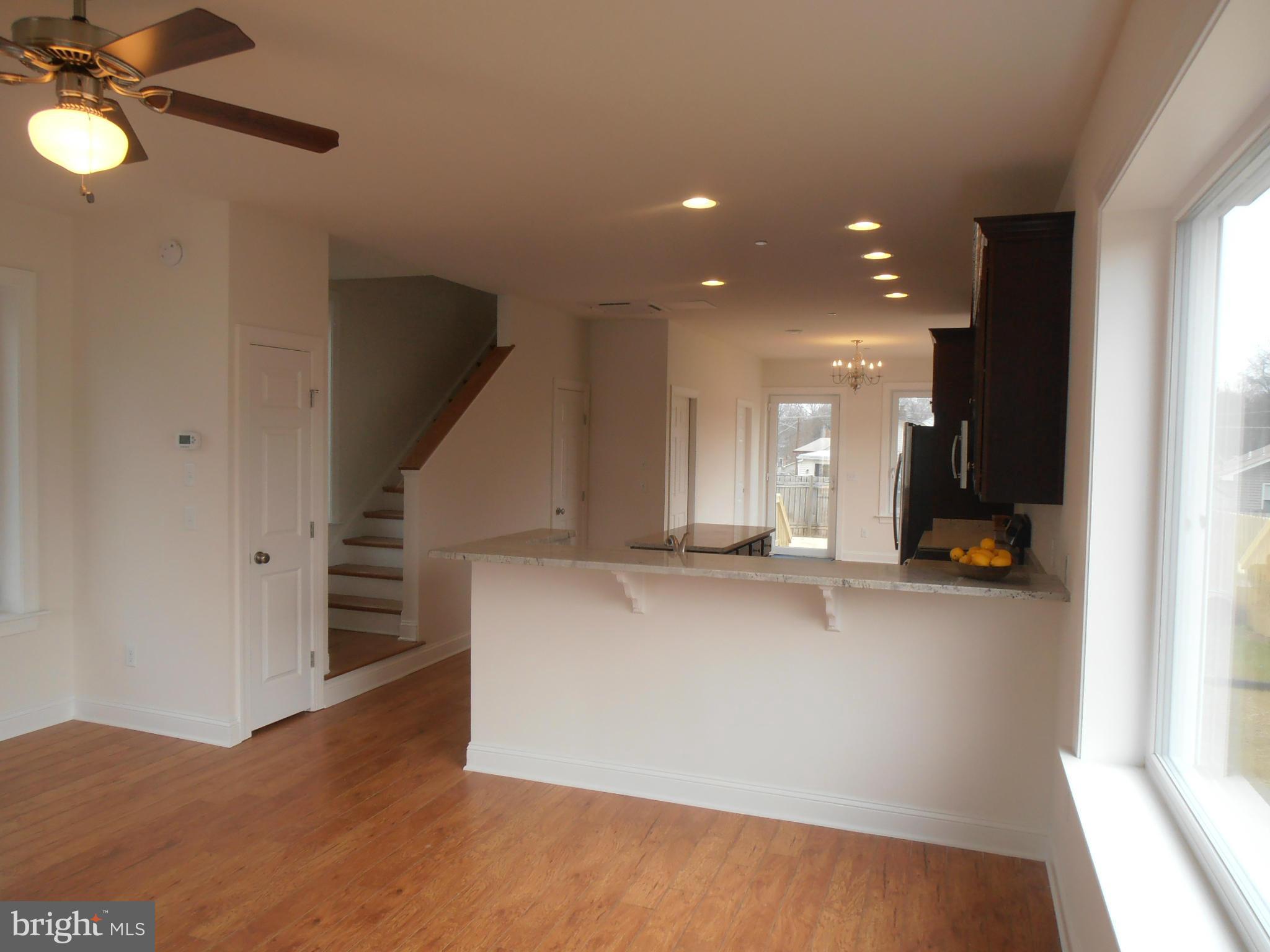 5424 Addison Road Fairmount Heights, MD 20743 - Photo 5 of 26 Living Room