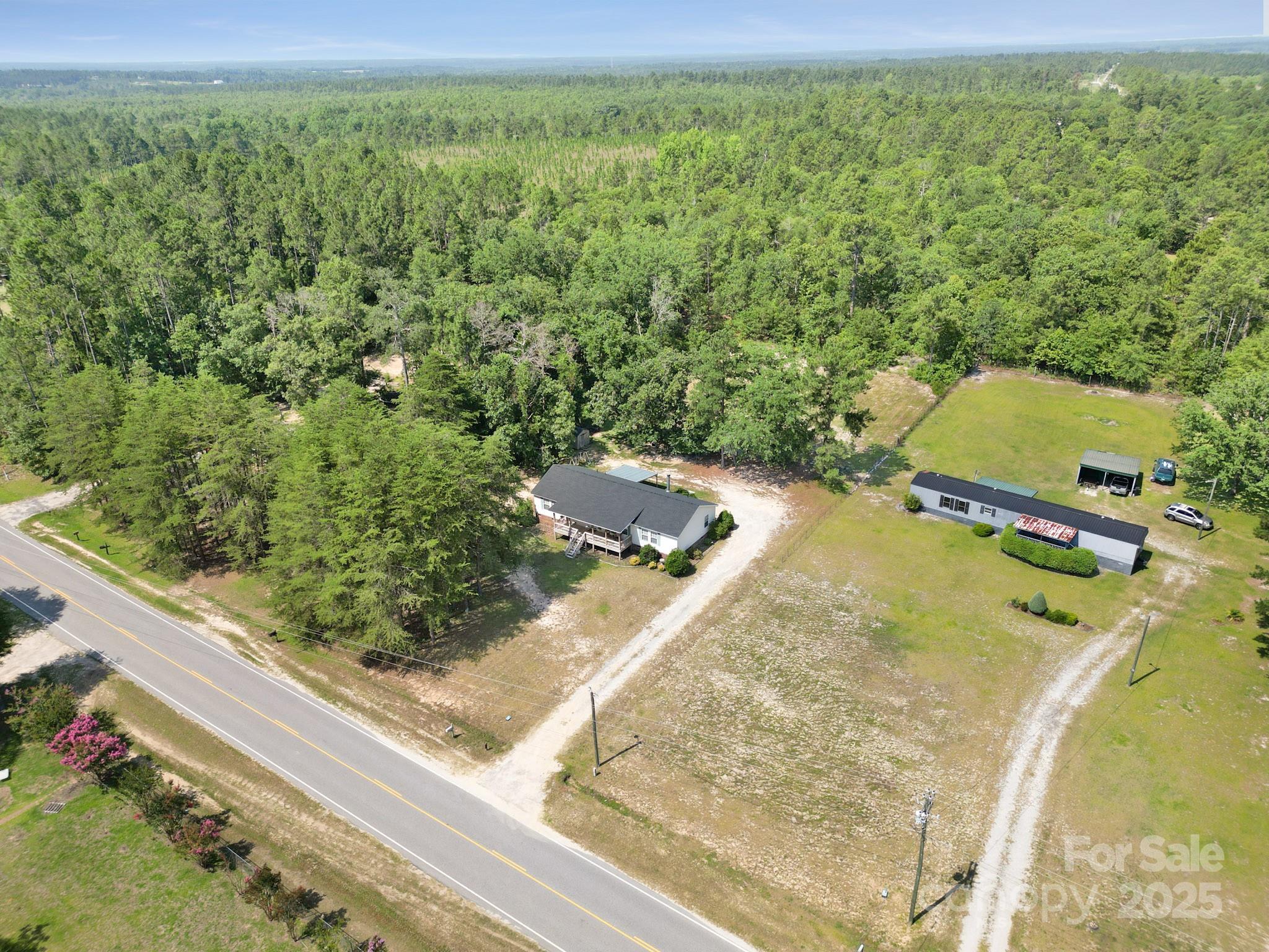 5701 Lockhart Road Kershaw, SC 29067 - Photo 2 of 27