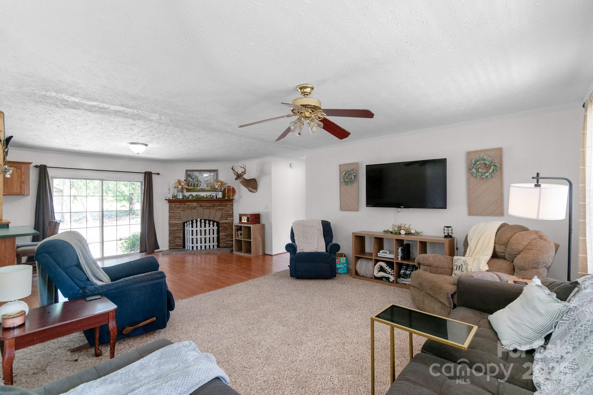 5701 Lockhart Road Kershaw, SC 29067 - Photo 3 of 27