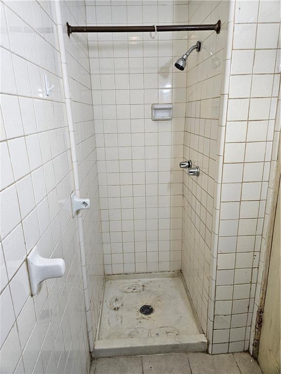 1913 Seventh Street New Orleans, LA 70115 - Photo 28 of 34