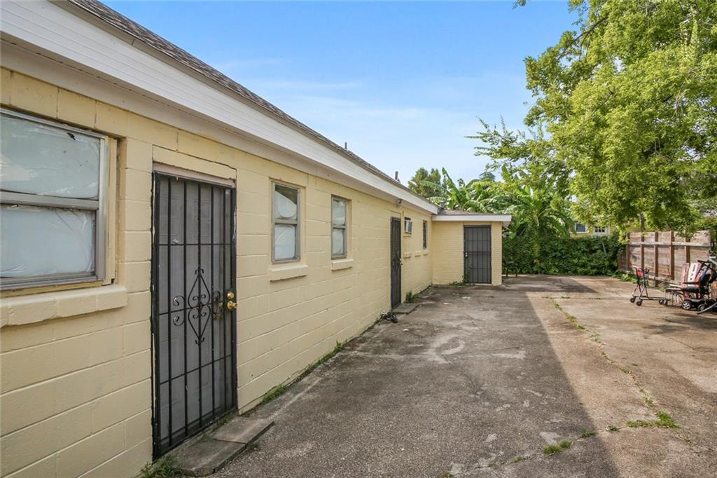 1913 Seventh Street New Orleans, LA 70115 - Photo 6 of 34