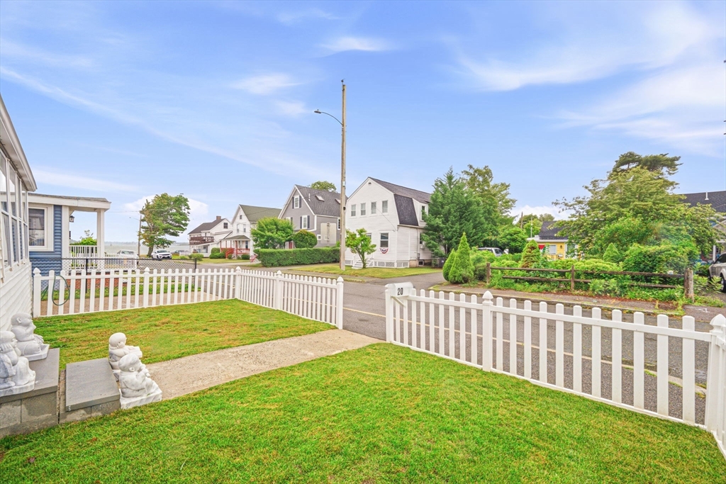 20 Bell Street Quincy, MA 02169 - Photo 3 of 40