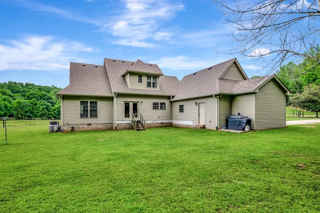 $530,000 | 80 Latimer Cemetery Lane, Waverly, TN 37185