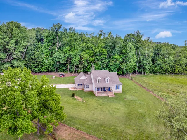 $530,000 | 80 Latimer Cemetery Lane, Waverly, TN 37185