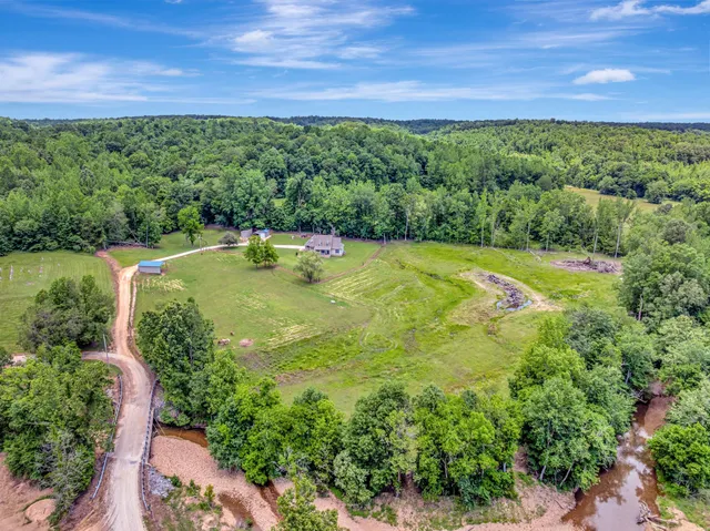 $530,000 | 80 Latimer Cemetery Lane, Waverly, TN 37185