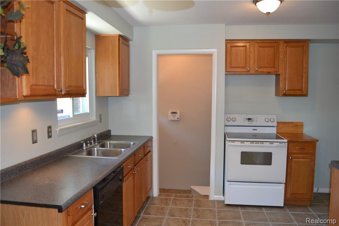 Kitchen 3