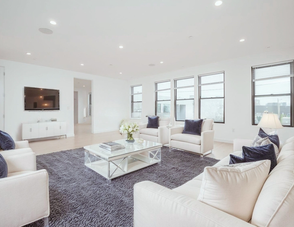 340 West 2nd Street, Unit 9 Boston, MA 02127 - Photo 1 of 36