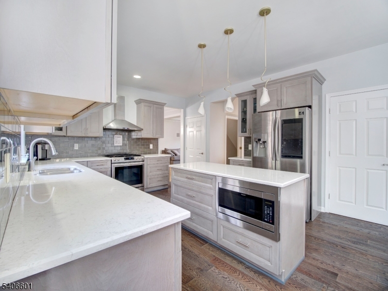 37 Lazarus Drive Ledgewood, NJ 07852 - Photo 6 of 50