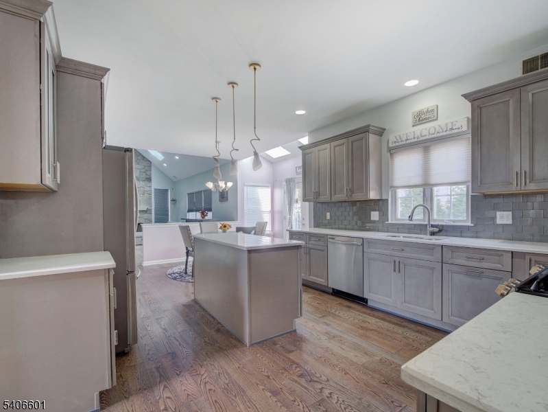 37 Lazarus Drive Ledgewood, NJ 07852 - Photo 7 of 50