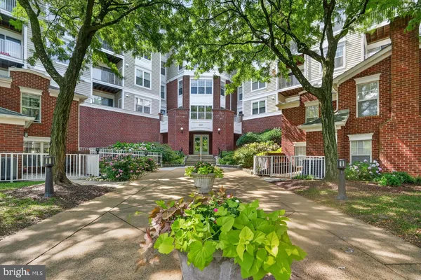$339,900 | 1645 International Drive, Unit 110, McLean, VA 22102
