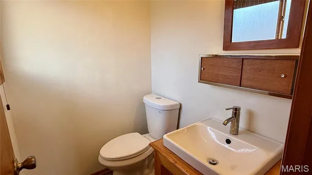 $185,000 | 1070 Monroe Street, Carlyle, IL 62231