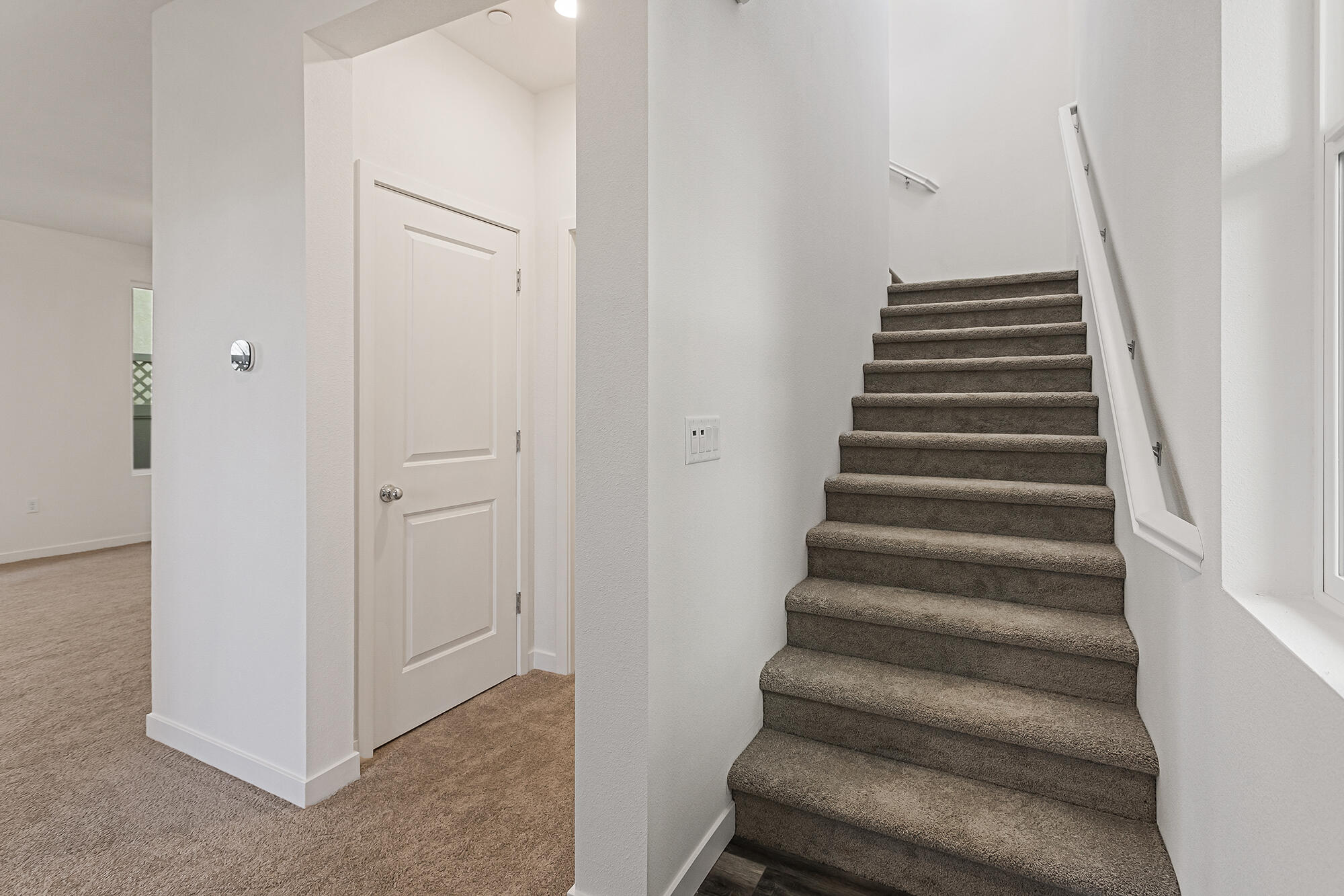 2293 Milano Trail Redding, CA 96003 - Photo 3 of 44 a view of entryway