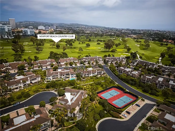 $3,095,000 | 27 Seabrook Cove, Unit 73, Newport Beach, CA 92660