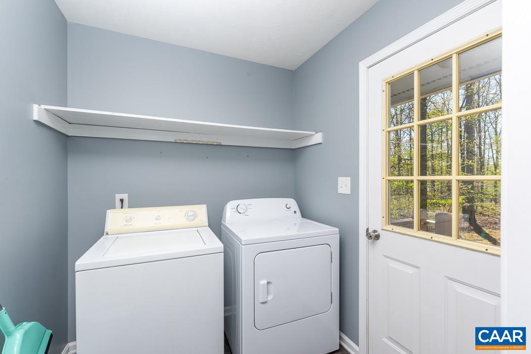 15 East Point Road Palmyra, VA 22963 - Photo 38 of 48 a utility room with dryer and washer