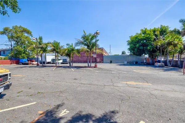 $1,600,000 | 1437 East 61st Street, Los Angeles, CA 90001