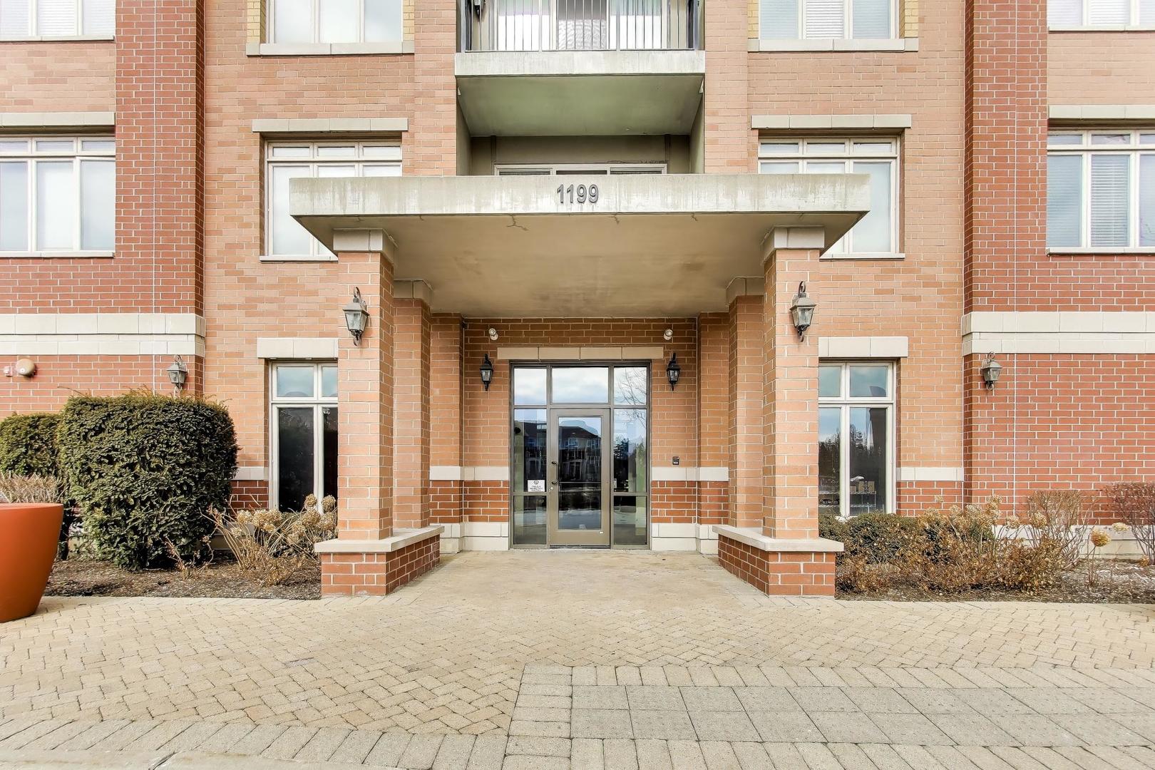 1199 East Port Clinton Road, Unit 701 Vernon Hills, IL 60061 - Photo 2 of 14
