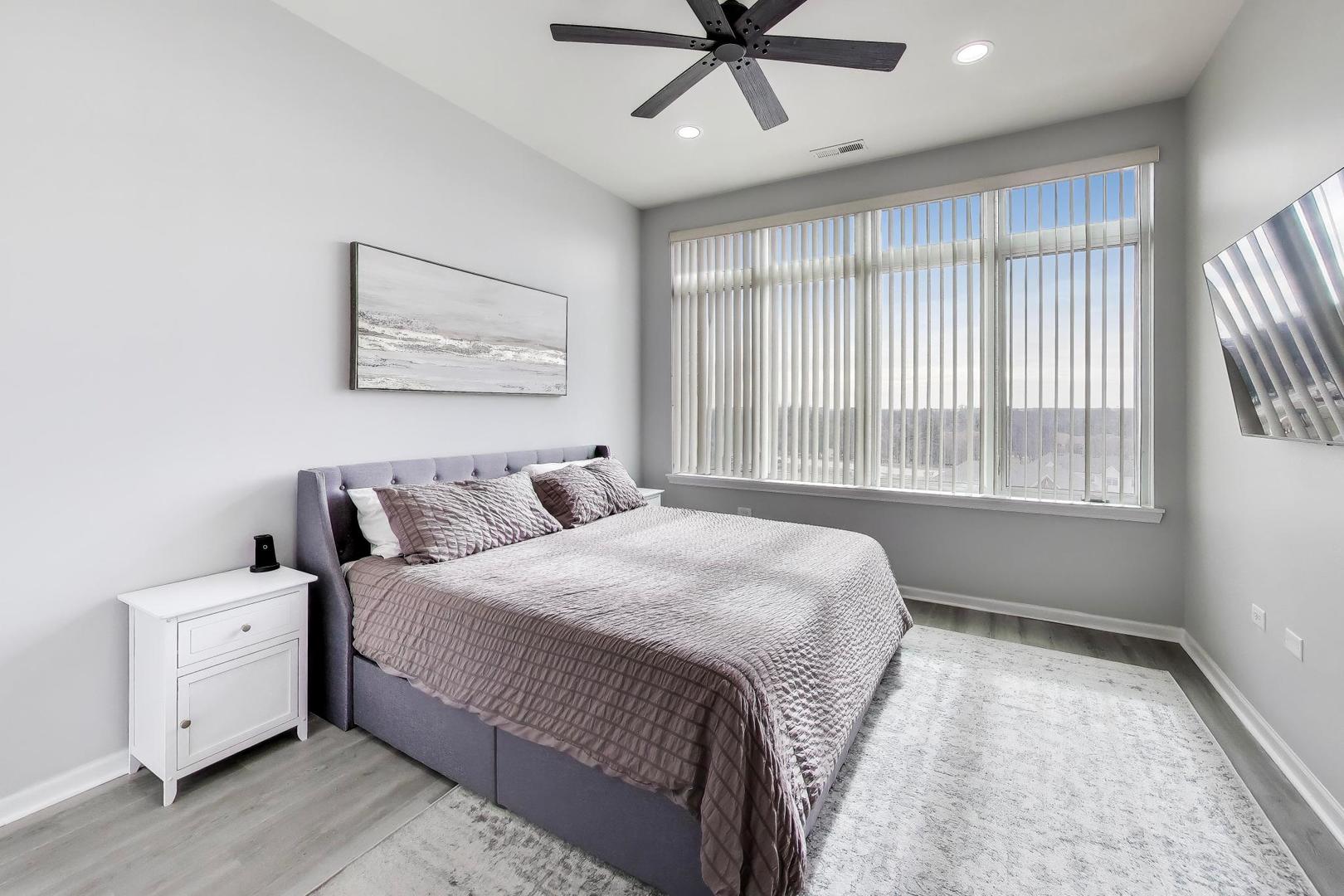 1199 East Port Clinton Road, Unit 701 Vernon Hills, IL 60061 - Photo 7 of 14