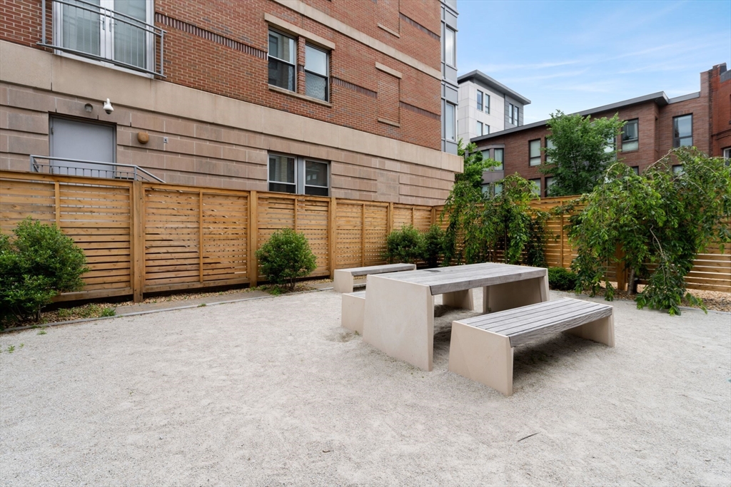 839 Beacon Street, Unit 406 Boston, MA 02215 - Photo 28 of 29