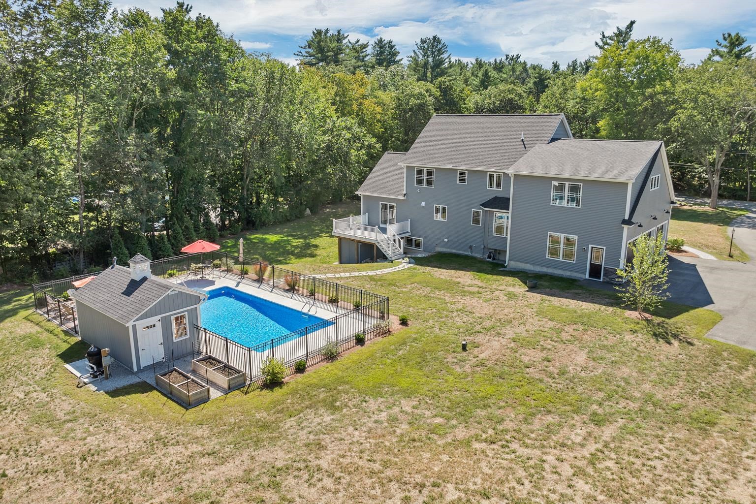 99 Hardy Road Bedford, NH 03110 - Photo 5 of 42
