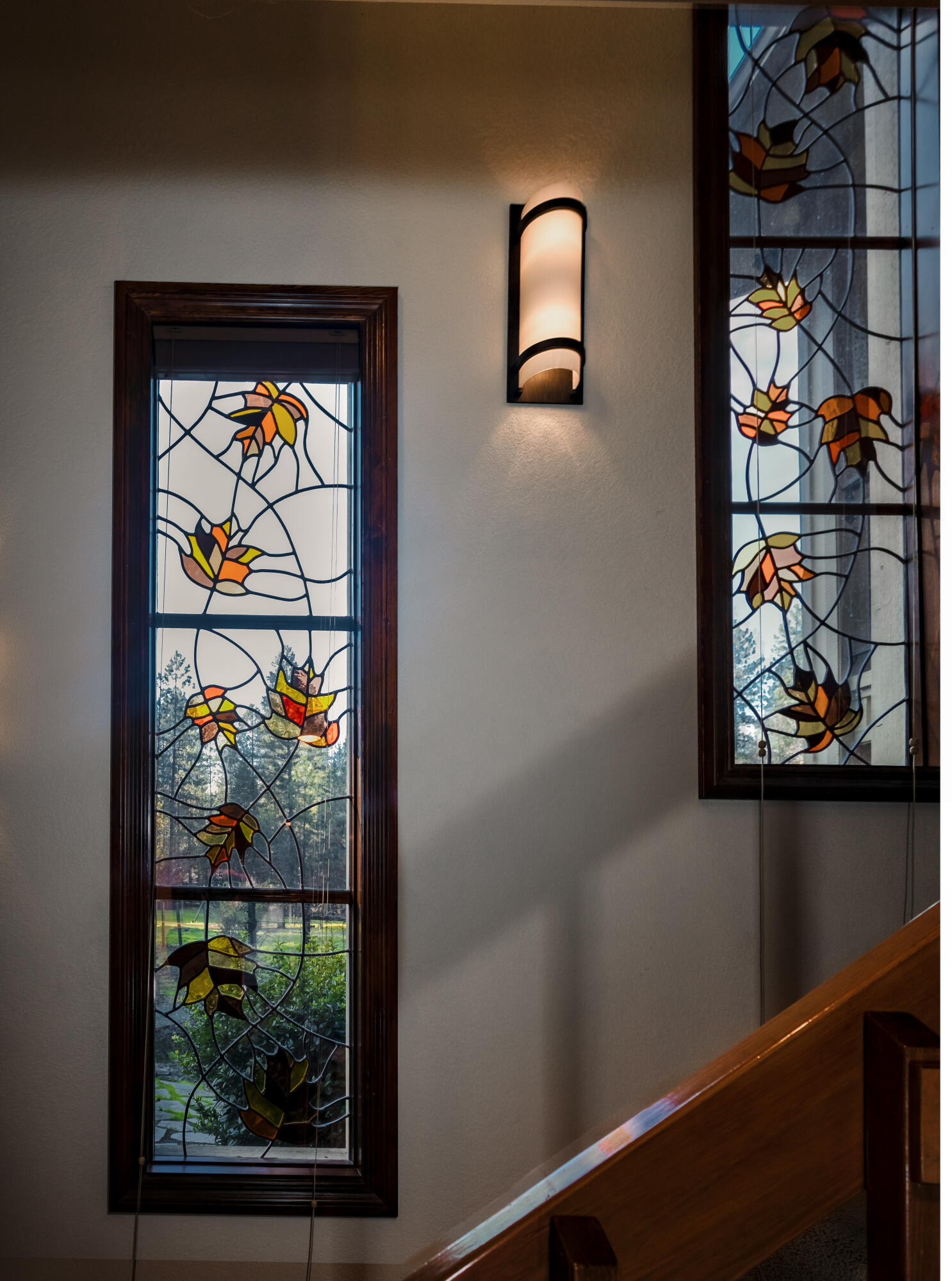285 Riessen Road Grants Pass, OR 97526 - Photo 40 of 59 Amazing Stain Glass Windows