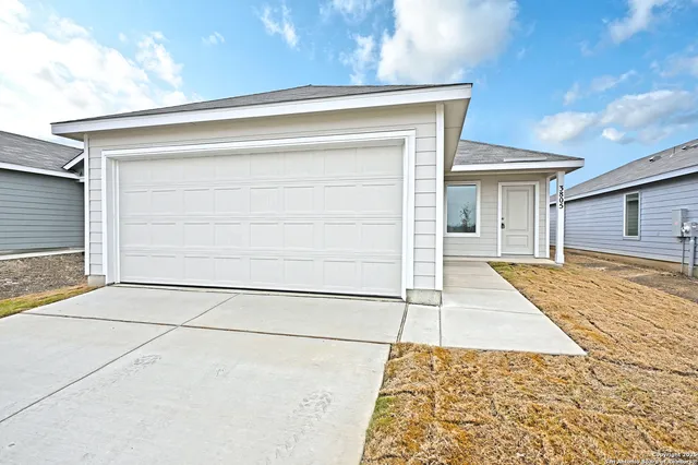 $1,475 | 3805 Swift Fox Road, New Braunfels, TX 78132