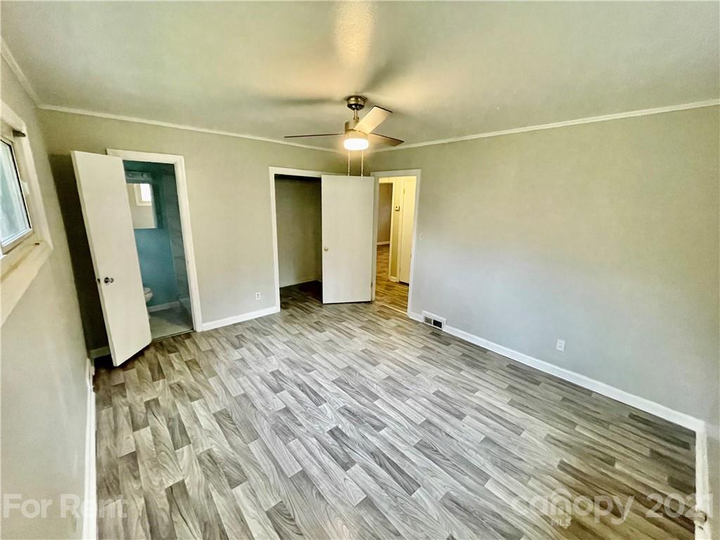 7125 Pence Road, Unit 2 Charlotte, NC 28215 - Photo 14 of 16 a view of an empty room