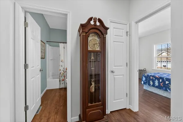 $469,400 | 952 Meramec Grove Drive, Ballwin, MO 63021